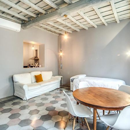 Stylish And Spacious Apartment Next To The Colosseum Ρώμη Εξωτερικό φωτογραφία