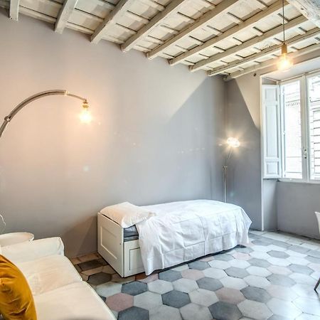 Stylish And Spacious Apartment Next To The Colosseum Ρώμη Εξωτερικό φωτογραφία