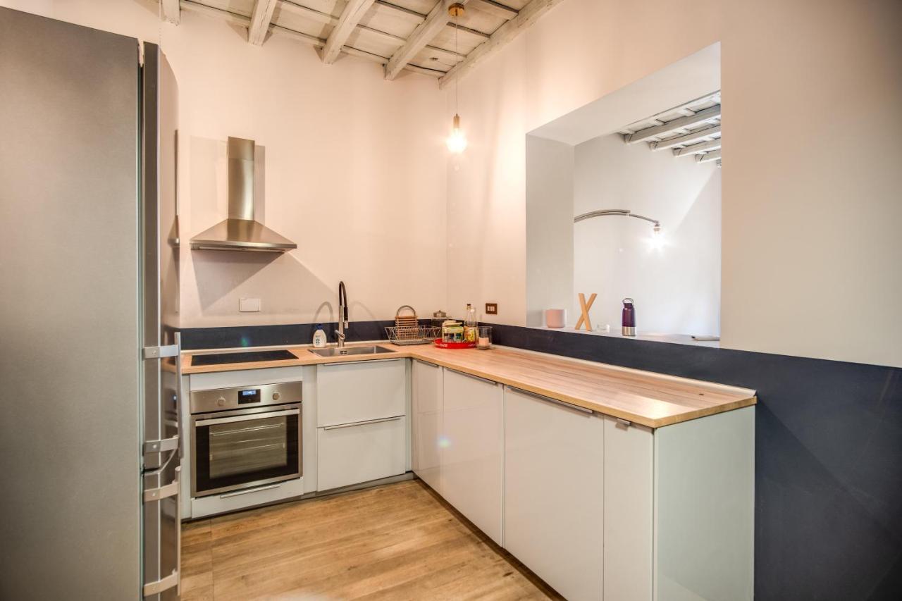 Stylish And Spacious Apartment Next To The Colosseum Ρώμη Εξωτερικό φωτογραφία