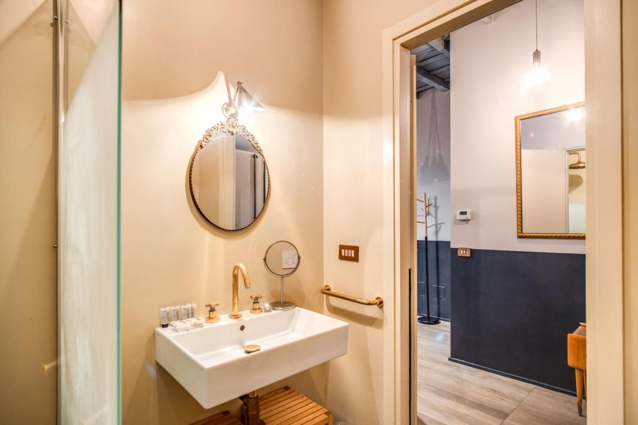 Stylish And Spacious Apartment Next To The Colosseum Ρώμη Εξωτερικό φωτογραφία
