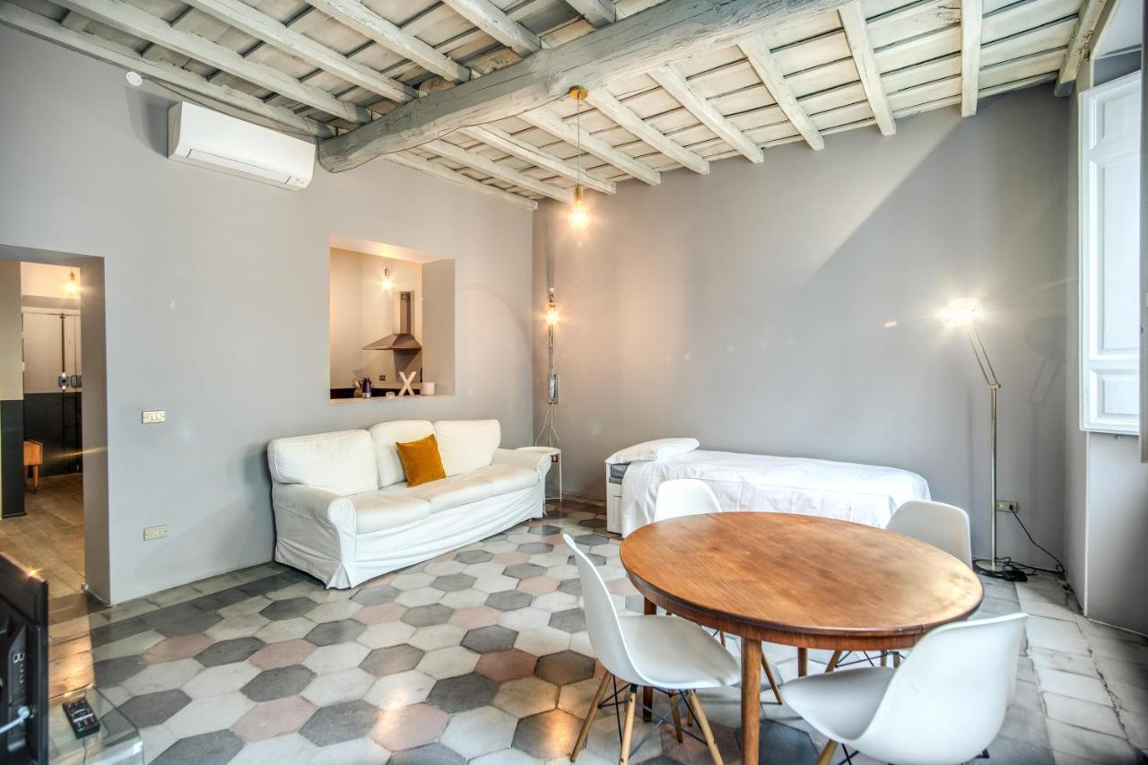 Stylish And Spacious Apartment Next To The Colosseum Ρώμη Εξωτερικό φωτογραφία