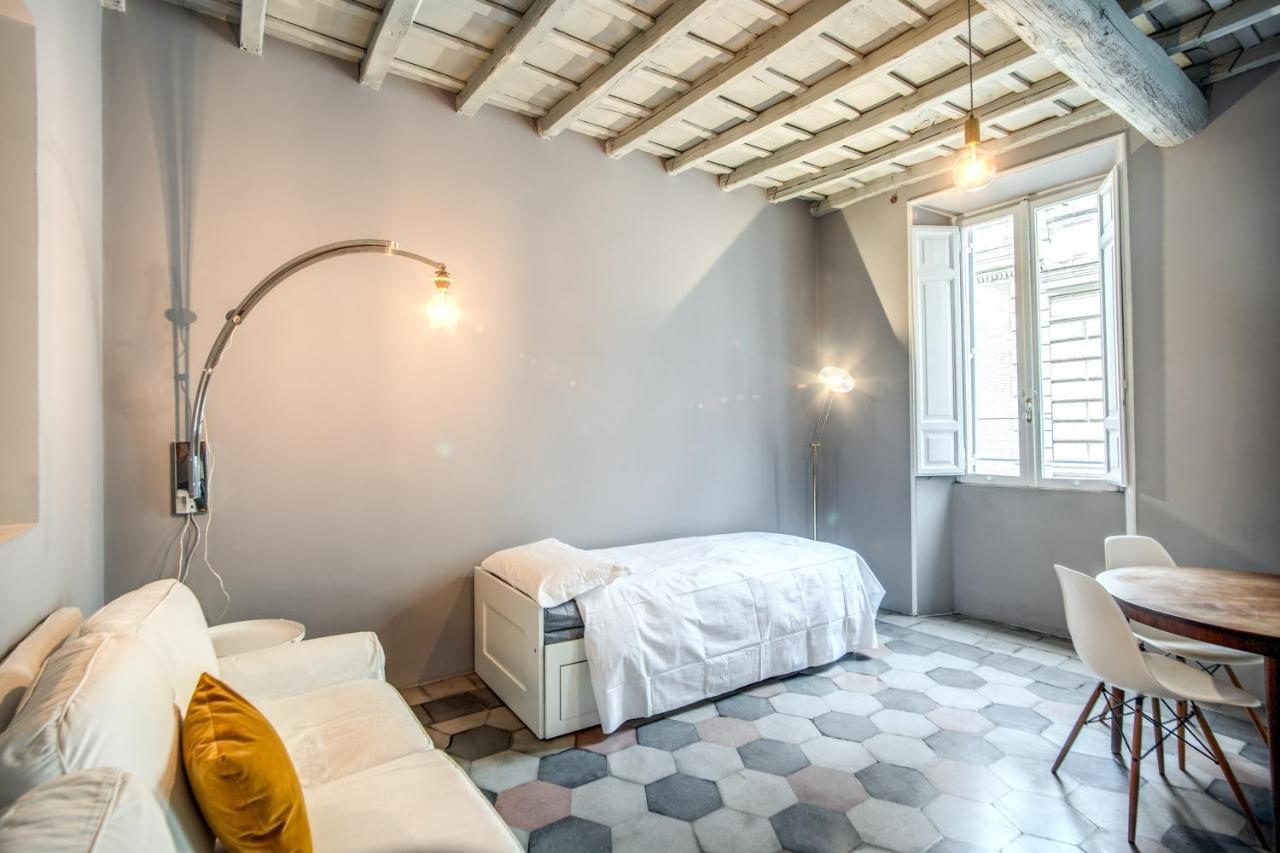 Stylish And Spacious Apartment Next To The Colosseum Ρώμη Εξωτερικό φωτογραφία