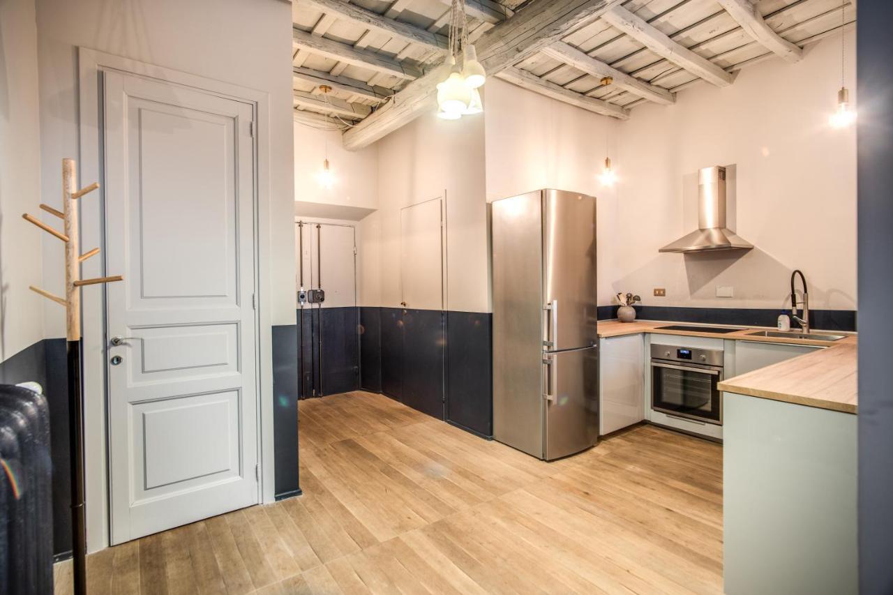Stylish And Spacious Apartment Next To The Colosseum Ρώμη Εξωτερικό φωτογραφία